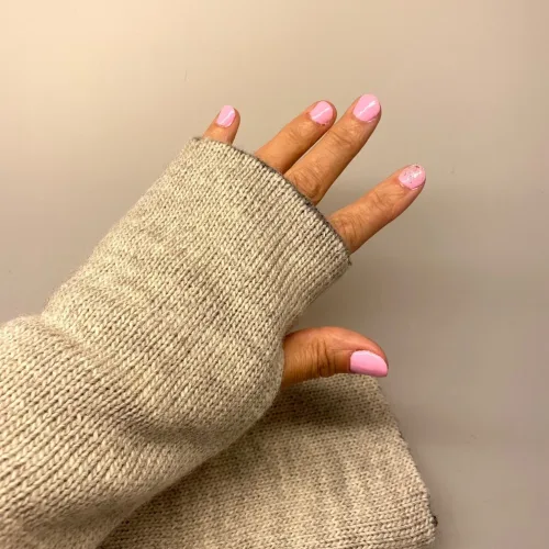 Pulsvarmere i Uld Vendbare - Grå Sand, dobbelte, tynde, varme, lune, ensfarvede, enkle, indendørs, udendøs, vanter, uden fingre, fingerløse, glatstrikkede, lysegrå, beige, sandfarvede, muffedisser, håndledsvarmere, pulsvarmere, biti, ren, uld, håndstrikkede, gave, gaveide, fryser, holde varmen, smarte,