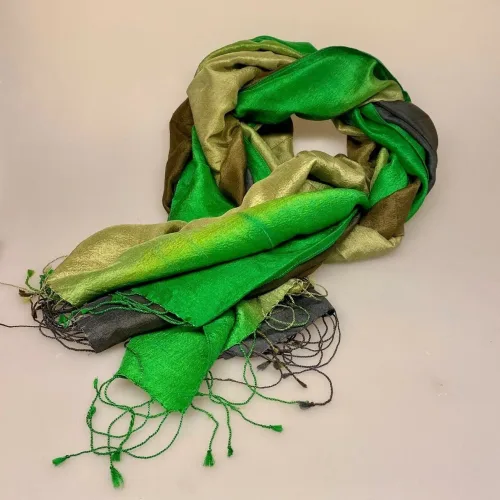 Blød Thaisilke Tørklæde XL - Koks Grøn Umbra, græsgrøn, grøn, sivgrøn, koksgrå, antrazit, brun, khaki, 2073, fv. 35, flot, lækkert, stola, sjal, tørklæde, stort, langt, blødt, eksklusivt, elegant, luksus, kvalitet, silke, ren, ægte, thaisilke, festligt, smart, gave, gaveide, over skuldrene, julegave, biti, ribe