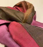 Blød Thaisilke Tørklæde XL - Lyng Fuchsia Chokoladebrun, mørkebrun, lynglilla, vinrød, lilla, 2073-43, flot, lækkert, stola, sjal, tørklæde, stort, langt, blødt, eksklusivt, elegant, luksus, kvalitet, silke, ren, ægte, thaisilke, festligt, smart, gave, gaveide, over skuldrene, julegave, biti, ribe