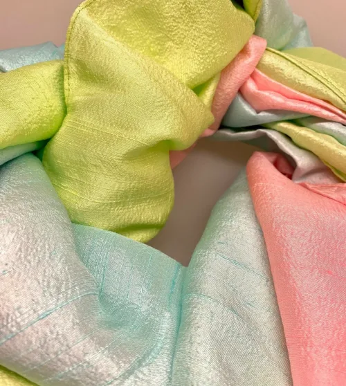 Blød Thaisilke Tørklæde XL - Pastel Farver, rosa, lysegrøn, lyseblå, isblå, lyserød, pistazie, 2073, fv. 30, feminin, delikat, lyse, lot, lækkert, stola, sjal, tørklæde, stort, langt, blødt, eksklusivt, elegant, luksus, kvalitet, silke, ren, ægte, thaisilke, festligt, smart, gave, gaveide, over skuldrene, julegave, biti, ribe