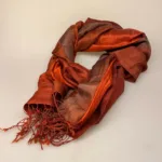 Blød Thaisilke Tørklæde XL - Rødbrun Rustrød Brun, gyldenbrunt, rødbrunt, 2073-22, varme, farver, efterårsfarver, gyldne, flot, lækkert, stola, sjal, tørklæde, stort, langt, blødt, eksklusivt, elegant, luksus, kvalitet, silke, ren, ægte, thaisilke, festligt, smart, gave, gaveide, over skuldrene, julegave, biti, ribe