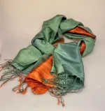 Blød Thaisilke Tørklæde XL - Rust Støvgrøn, varm, kølig, søgrøn, støvet, grøn, grågrøn, dæmpet, orange, 2073, fv. 48, flot, lækkert, stola, sjal, tørklæde, stort, langt, blødt, eksklusivt, elegant, luksus, kvalitet, silke, ren, ægte, thaisilke, festligt, smart, gave, gaveide, over skuldrene, julegave, biti, ribe