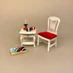 Miniature Æske med Garnnøgler, garn, strik, hjemmestrik, garnkurv, strikkepinde, dukkehus, ting, tilbehør, til, nisser, nissebo, nissedør, gavekort, garnbutik, miniatuere, sangskjuler, gavekort, gaveide, lillebitte, '