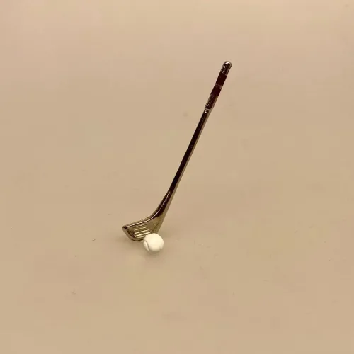 Miniature Kølle og Bold, golf, golfkølle, golfjern, golfsæt, golfspiller, gave, i, symbolsk, hockey, hockeystav, tennisbold, boldspil, legetøj, miniature, sangskjuler, sjov, lille, mini, dukkehus, tilbehør, ting til, dukkehustilbehør, 1:12, miniting, biti, ribe,