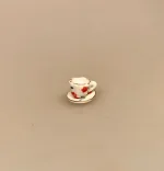Miniature Kop Porcelæn Blomster, service, kaffe, kaffeservice, middagstallerken, mini, miniature, miniatyre, 1:12, dukkehus, nisser, symbolsk, gave, gavekort, sangskjuler, sønderjysk kaffebord, tjener, madlavning, borddækning, nisserne, nissedør, dukkehusting, dukkehustilbehør, interiør, ting til, sættekasse, sætterkasse, biti, Best in miniature