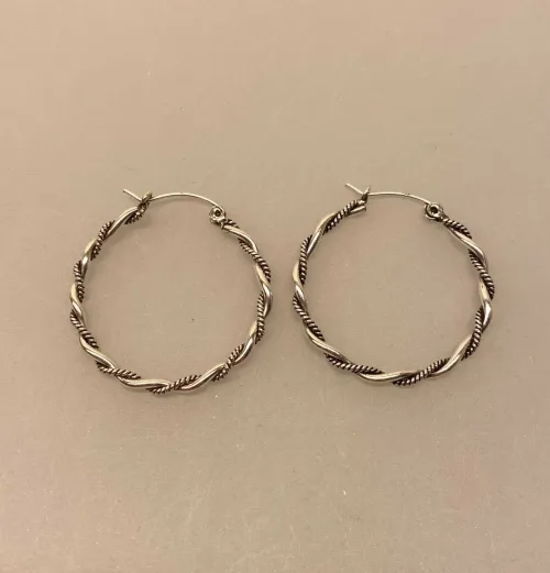 Creoler i Sølv Ø 30 mm Kraftig med Snoninger, store, kraftige, chunky, klassiske, elegante, cool, lækre, god, kvalitet, snoede, flettede, mønster, flotte, specielle, ren, ægte, sterling, sølv, 925, nikkelfri, billige, særlige, allergivenlige, runde, øreringe, til, mænd, piger, gave, gaveide, stilige, elegante, cool, biti, ribe,