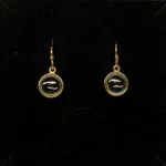 Forgyldte Ørenringe med Glat Rund Sten - Grøn Kvarts, quarts, champagnegrøn, sart, grøn, grønne, øreringe, hængeøreringe, runde, sten, ædelsten, ægte, guld, giúldbelagt, sterling, sølv, moderne, smukke, gave, gaveide, julegave, flotte, nikkelfri, allergivenlige, halvædelsten, farvede, kulørte, ørehængere, biti, ribe, dansk, design, brands, maanesten, stine a, enamel, cph, susanne, friis, bjørner, jane kønig, tilbud,