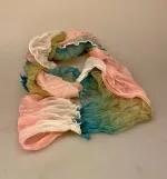 Silkechiffon Twistet på Tværs 1159 - Grøn Rosa Hvid, 1159-253, plisseret, foldet, vifteeffekt, plisse, crash, krøllet, lille, crincle, let, fylder ikke meget, luner, lunt, pynt, som krave, varme farver, jordfarver, efterår, silketørklæde, ren silke, 100%, ægte, kvalitet, flot, elegant, feminint, sporty, casual, biti, ribe, forårsfarver