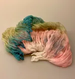 Silkechiffon Twistet på Tværs 1159 - Grøn Rosa Hvid, 1159-253, plisseret, foldet, vifteeffekt, plisse, crash, krøllet, lille, crincle, let, fylder ikke meget, luner, lunt, pynt, som krave, varme farver, jordfarver, efterår, silketørklæde, ren silke, 100%, ægte, kvalitet, flot, elegant, feminint, sporty, casual, biti, ribe, forårsfarver