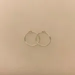 Creoler i Sølv Ø 15 mm med Øjelås, susanne friis bjørner, enkle, simple, tynde, ægte, ren, sølv, sterling, 925, dansk, design, små, lette, billige, tilbud, biti, runde, øreringe, hoops, ribe, stine a, maanesten, enamel, cph, sfb