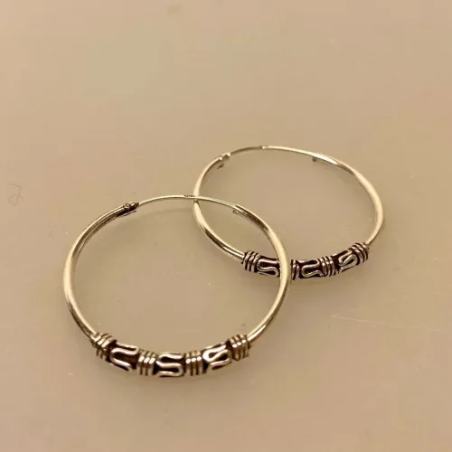 Creoler i Sølv Ø 30 mm 3 x S-mønster, sø 096-9, bali, hoops, runde, øreringe, ringe, store, mønster, oxiderede, oxyderede, snoninger, specielle, billeige, ægte, ren, sterling, sølv, 925, lette, elegante, tynde, flotte, tilbud, boho, hippie, chic, biti, ribe, maanesten, stine a, pico,