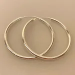 Creoler i Sølv Ø 50 mm Glatte Hoops 3 mm, sø 3050, tykke, store, chunky, glatte, lyse, hoops, runde, øreringe, creoler, ægte, ren, sterling, sølv, 925, kvalitet, god, enkle, simple, statement, flotte, cool, boho, stilige, stilede, elegante, moderne, billige, tilbud, parpris, for to, sæt, stine a, maanesten, enamel, cph, sfb, jane kønig, biti, ribe, dansk, design, brands