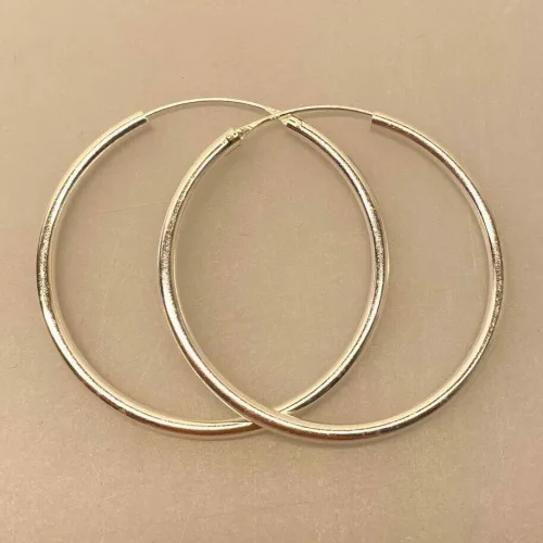 Creoler i Sølv Ø 50 mm Glatte Hoops 3 mm, sø 3050, tykke, store, chunky, glatte, lyse, hoops, runde, øreringe, creoler, ægte, ren, sterling, sølv, 925, kvalitet, god, enkle, simple, statement, flotte, cool, boho, stilige, stilede, elegante, moderne, billige, tilbud, parpris, for to, sæt, stine a, maanesten, enamel, cph, sfb, jane kønig, biti, ribe, dansk, design, brands