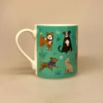 Krus Porcelæn - Hunde Grønt, forskellige, chi hua hua, bulldog, husky, sibirian, blodhund, old english sheepdog, westie, westhighland, terrier, jack russel, grand danois, bmuldshund, cotton, frison, bisee, yorkshire, mops, cava, poo, gravhund, puddel, golden, retriever, labrador, dobbermann, charlie, biti, ribe, hundemotiv, krus, kop, tekop, tekrus, kaffekop, kaffekrus, ting med, gadekryds, blandingshund, spaniel, cairn, labrador, cava, poo,