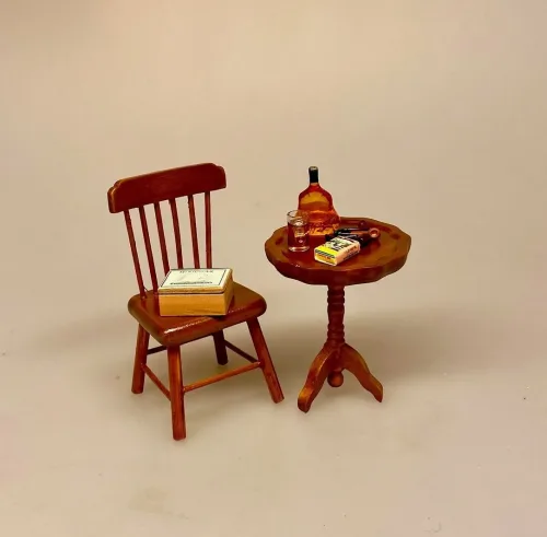 Miniature Flaske med V.S.O.P. Cognac, Kun Én af Hver - Miniature Piber Cigarer og Cigaretter, cigaræske, cigarkasse, cigaretter, cigaretpakke, ryger, rygning, tobak, sjov, sangskjuler, konfirmand, miniature, 1:12, symbolsk, cigar, cigarbar, gavekort, symbolsk, gave, sættekasse, dukkehusting, dukkehus, tilbehør, ting, til, nisser, upolitisk, biti, ribe