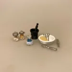 Miniature Pilleglas med Blå Piller, piller, pilleglas, viagra, blue pills, medicin, 1:12, miniature, dukkehus, sjov, sangskjuler, symbolsk, læge, sygeplejerske, biti, ribe, sætterkasse, sættekasse, lillebitte, glas,