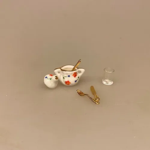Miniature Porcelænskrukke Lille med Blomst, sukkerskål, bonbonniere, kandis, sukker, marmelade, syltetøj, krukke, lågkrukke, mini, lillebitte, honning, kaffe, te, afternoon, tea, biti, ribe, 1:12, symbolsk, sukkermad, pandekager