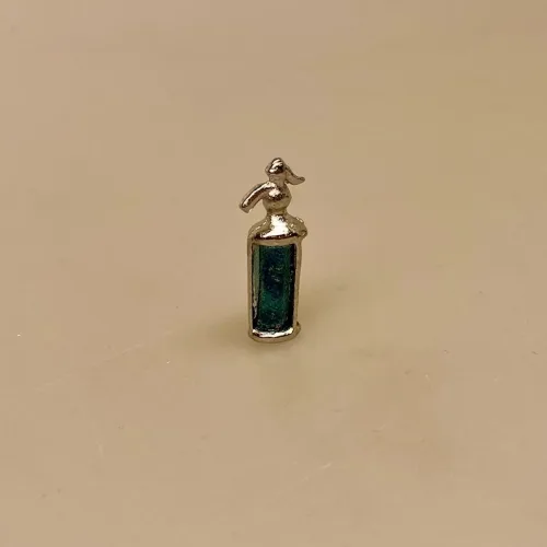 Miniature Sifon Flaske, sifonflaske, siffonflaske, chiffonflaske, patron, kulsyre, miniature, bar, bardisk, minibar, værtshus, bartender, pub, kro, sjov, 1:12, miniature, lille, bitte, symbolsk, gave, sangskjuler, værtshusholder, krofatter, flasker, drinks, spiritus, fadøl, dukkehus, ting, tilbehør, biti, ribe