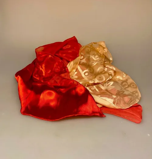 Silkesatin Tørklæde Reliefmønster - Koralrød Beige - Billede 3