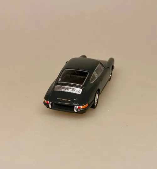 Modelbil Porsche 911 - Umbra Grøn, mørkegrøn, sort, 1965, modelbil, rød porche, lille bil, legetøj, legetøjsbil, model, biti, ribe, racerbil, kørekort, gave, symbolsk