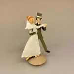 Brudepar Dansende Metal, brudepar, bryllup, bryllupsgave, sangskjuler, brudevals, kærlighed, sjov, kagefigur, bryllupskage, kransekagefigur, topfigur, dansende, særlig, personlig, sjov, gave, forlovelse, biti, ribe, baden