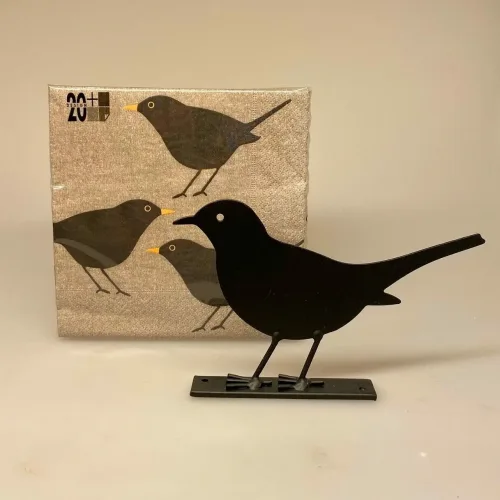 Servietter med Solsort - Nougat, lysebrun, hørfarvet, beige, solsort, blackbird, danske, fugle, i farver, kigger på, havens, ornitolog, vadehavet, sort sol, nationalpark, søde, fine, flotte, fugleservietter, ting med, borddækning, biti, ribe