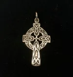 Vedhæng i Sølv - Keltisk Aran Kors, solhjulet, evigheden, evighedsflet, irsk, keltisk, kors, keltisk, aran, irsk, cirkel, specielt, kristent, tidligt, originalt, gaveide, konfirmation, barnedåb, museums, kopi, fund, smýkker, sølv , sterling, sølvkors, lille, biti, ribe