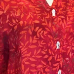 Batikbluse Model 125 med Knapper - Løv Rød, kelor, tomato, knapper, kort, fin, flot, elegant, halvlange, ærmer, feminin, festlig, skjorte, bluse, jakke, batik, røde, farver, speciel, batik, tryk, farvet, holdbar, sustainable, holdbar, natur, fibre, materialer, åndbar, biti, ribe