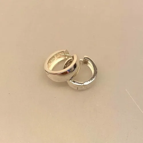 Creoler i Sølv Ø 16 mm Glatte Hoops - Brede med Click, sø 631, brede, click-lås, klik, klap, creoler, hoops, chunky, brede, kraftige, tykke, lækre, kvalitet, flotte, moderne, smarte, lette, lukke, ren, sølv, ægte, sterling, 925, smykker, runde, små, smarte, billige, øreringe, ringe, firkantede, biti, ribe, stine a, enamel, cph, susanne friis, bjørner, maanesten, anne, black, maria, jane kønig