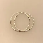 Creoler i Sølv Ø 30 mm Hoops Snoede, store, mellemstore, tynde, lette, tvistede, snoede, lyse, sø 01114, billige, ægte, sterling, ren, sølv, hoops, runde, øreringe, ringe, fine, feminine, sporty, nikkelfri, biti, ribe, stine a, enamel, cph, danske, brands, mærker, design