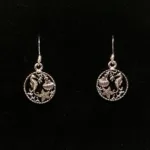 Ørehængere i Sølv - Rund med Søhest, hænge, øreringe, hængere, runde, fine, feminine, enkle, smukke, specielle, rejse, eksotiske, havet, sejler, strand, hjertemusling, søstjerne, søhest, maritimt, ægte, sølv, sterling, massiv, ren, sølvøreringe, havbiolog, dykker, sejlsport, naturen, biolog, biti, ribe, vadehavet, danmark,