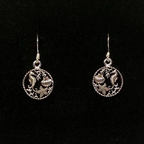 Ørehængere i Sølv - Rund med Søhest, hænge, øreringe, hængere, runde, fine, feminine, enkle, smukke, specielle, rejse, eksotiske, havet, sejler, strand, hjertemusling, søstjerne, søhest, maritimt, ægte, sølv, sterling, massiv, ren, sølvøreringe, havbiolog, dykker, sejlsport, naturen, biolog, biti, ribe, vadehavet, danmark,