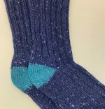 Aran Sokker Uld - Petrol Blå, herresokker, til, herrer, drenge, mænd, damer, avoca, irland, irske, aran, donegal, tweed, popcorn, strik, uldsokker, ren, uld, merino, blød, lækker, friske, håndstrikkede, irland, gave, varme, lune, fødder, søde, piger, damer, damesokker, uldstrømper, sokker, korte, vandresokker, vandrestrømper, tracking, vandretur, caminoen, biti, ribe