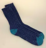 Aran Sokker Uld - Petrol Blå, herresokker, til, herrer, drenge, mænd, damer, avoca, irland, irske, aran, donegal, tweed, popcorn, strik, uldsokker, ren, uld, merino, blød, lækker, friske, håndstrikkede, irland, gave, varme, lune, fødder, søde, piger, damer, damesokker, uldstrømper, sokker, korte, vandresokker, vandrestrømper, tracking, vandretur, caminoen, biti, ribe