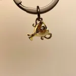 Nøglering med Hest og Pokal, ting med, heste, ridning, ridesport, konkurrenceridning, rytter, galop, trav, skoleridning, ballak, hestepige, hesteting, gave, gaveide, symbolsk, personlig, lækker, kvalitet, biti, ribe