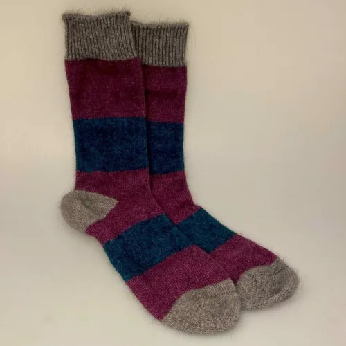 Strømper Possum Uld - Petrol Fuchsia 42-46, Strømper Possum Uld - Petrol Fuchsia 38-41, damesokker, herresokker, sokker, strømper, uldsokker, angora, silke, uldstrømper, vandresokker, vandretur, caminoen, friluftsliv, varme, fødder, ekstra, luksus, lækre, særlige, ekstravagante, gaveide, til, mænd, herrer, damer, piger, new zealand, possumuld, possum, biti, ribe