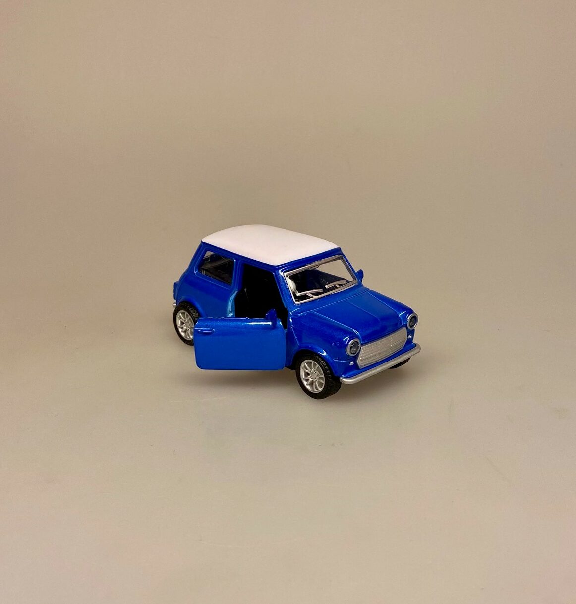 Mini Cooper - Morris Minor Stor - Blå, blå, metallic, maskot, modelbil, metal, kvalitet, legetøjsbil, legetøj, bil, ny, original, kopi, ægte, kvalitet, flot, symbolsk, gave, gaveide, kørekort, tilllykke, sangskjuler, biti, ribe