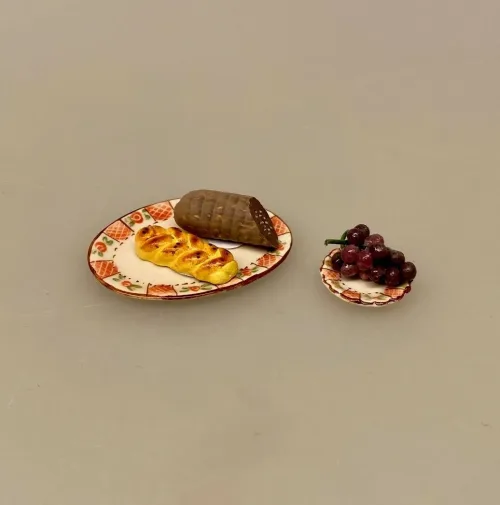 Miniature Ovalt Fad Porcelæn, service, dukkehus, ting, til, tilbehør, dukkehusting, køkken, middag, servering, tjerner, 1:12, miniature, sætterkasse, sættekasse, nisser, nissetilbehør, nissedør, titanias palads, biti, ribe, dansk, porcelæn,