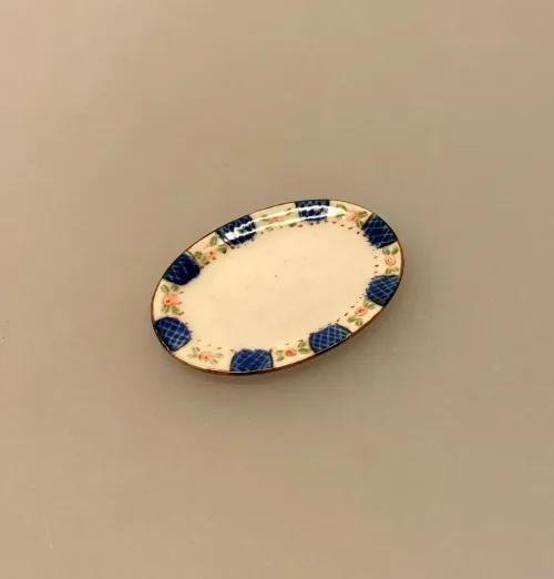 Miniature Ovalt Fad Porcelæn, service, dukkehus, ting, til, tilbehør, dukkehusting, køkken, middag, servering, tjerner, 1:12, miniature, sætterkasse, sættekasse, nisser, nissetilbehør, nissedør, titanias palads, biti, ribe, dansk, porcelæn,