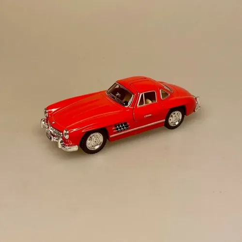 Modelbil Mercedes Benz 300 SL Coupe - Rød, knaldrød, racerrød, rød sportsvogn, mercedes, benz, coupe, 300 sl, butterfly, gullwing, racer, sportsvogn, racerbil, klassisk, classic, cars, modelbil, tysk, bil, mini, model, samler, legetøj, seje, biler, udstilling, benzin, de uheldige helte, james bond, gentleman, luksus, ikonisk, særlig, lækker, flot, biti, ribe, licens, original