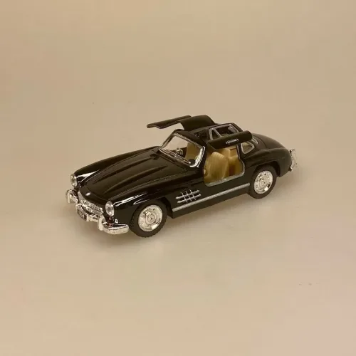 Modelbil Mercedes Benz 300 SL Coupe - Sort, mercedes, benz, coupe, 300 sl, butterfly, gullwing, racer, sportsvogn, racerbil, klassisk, classic, cars, modelbil, tysk, bil, mini, model, samler, legetøj, seje, biler, udstilling, benzin, de uheldige helte, james bond, gentleman, luksus, ikonisk, særlig, lækker, flot, biti, ribe, licens, original