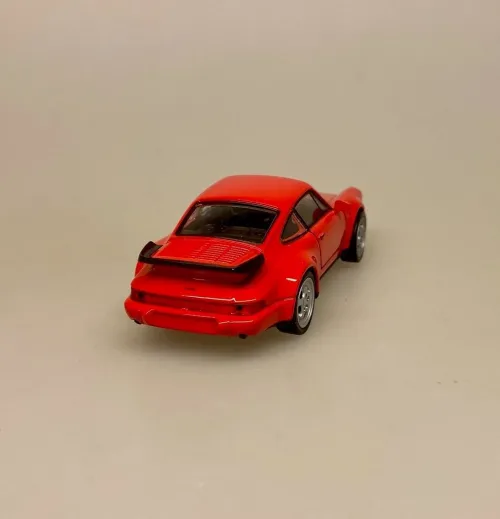 Modelbil Porsche 964 Turbo- Rød, racerrød, turbo, hæk, spoiler, GT 964, 1965, modelbil, rød porche, lille bil, legetøj, legetøjsbil, model, biti, ribe, racerbil, kørekort, gave, symbolsk