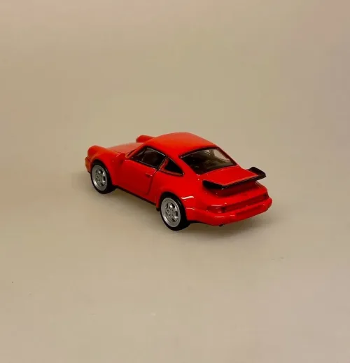 Modelbil Porsche 964 Turbo- Rød, racerrød, turbo, hæk, spoiler, GT 964, 1965, modelbil, rød porche, lille bil, legetøj, legetøjsbil, model, biti, ribe, racerbil, kørekort, gave, symbolsk