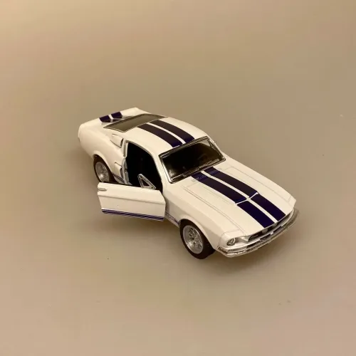 Modelbil Shelby GT 500 - Hvid, 60 seconds gone, eleanor, nicolas cage, 1967, oldsmobile, old school, modelbiler, lille, ægte, racer, racerbil, strretracer, samler, kørekort, ny bil, gamle, biler, biti, ribe