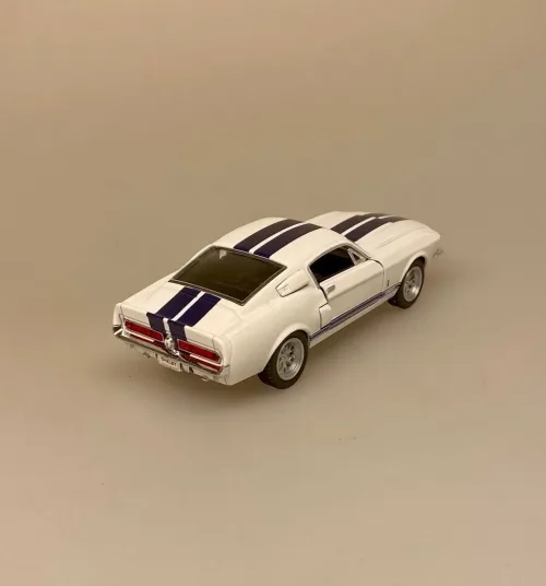 Modelbil Shelby GT 500 - Hvid, 60 seconds gone, eleanor, nicolas cage, 1967, oldsmobile, old school, modelbiler, lille, ægte, racer, racerbil, strretracer, samler, kørekort, ny bil, gamle, biler, biti, ribe