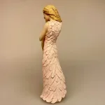 More Than Words - By Your Side - To Piger, jeg har din ryg, du kan regne med mig, venskab, kærlighed, venner, bedstevenner, hjertevenner, passer på dig, beskytter, for altid, symbolsk, venskab, omsorg, figur, søstre, søskende, niece, trøst, keramikfigur, yndig, min søster, storesøster, lillesøster, søskendekærlighed, poetisk, arora, engelsk, biti, ribe