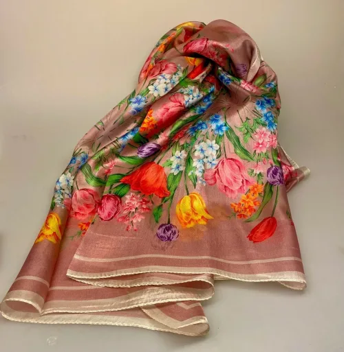 Silketørklæde Pongé 2209 XL - Blomster, blomsterprint, blomstret, mønster, tryk, silketryk, silkeprint, siketørklæde, stort, let, lækkert, luksus, feminint, smukt, yndigt, stola, sjal, festligt, tilbehør, biti, ribe, ren, ægte, glat