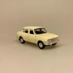 Modelbil Wartburg 353 - Creme, Wartburg Knight, østeuropa, østtyskland, berlin, muren, retro, historisk, kolde krig, DDR, modelbil, legetøjsbil, lille, bil, metalbil, kopi, original, ægte, sjov, symbolsk, kørekort, 18 år, ny bil, bilforhandler, biti