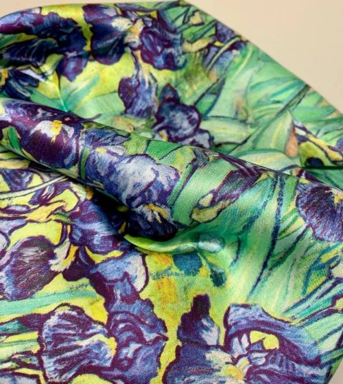 Silketørklæde Bandana Iris, van gogh, vincent, art, kunst, kunstnerisk, maler, maleri, silke, ægte, ren, 100%, lille, kvadratisk, smart, firkantet, i halsen, bandana, bandeau, på taske, i håret, chic, paris, elegant, silketørklæde, gave, gaveide, biti, ribe