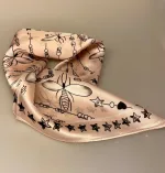 Silketørklæde Bandana Rosa med Bier og Stjerner - Billede 3